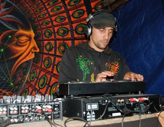 Dj Isotop
